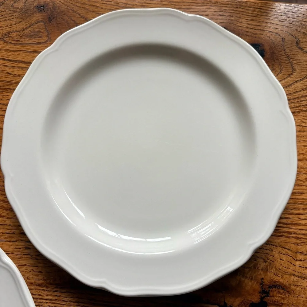 J&G Meakin Royal Staffordshire Heirloom Ironstone white set of 5 Plates ~10 in.